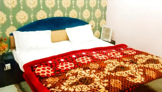1 x DELUXE ROOM